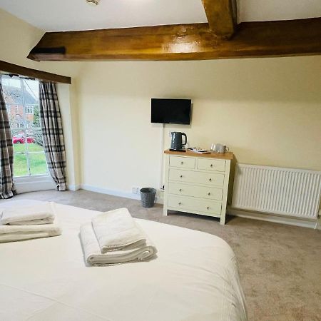 Отель The Royal Oak Bredon Экстерьер фото