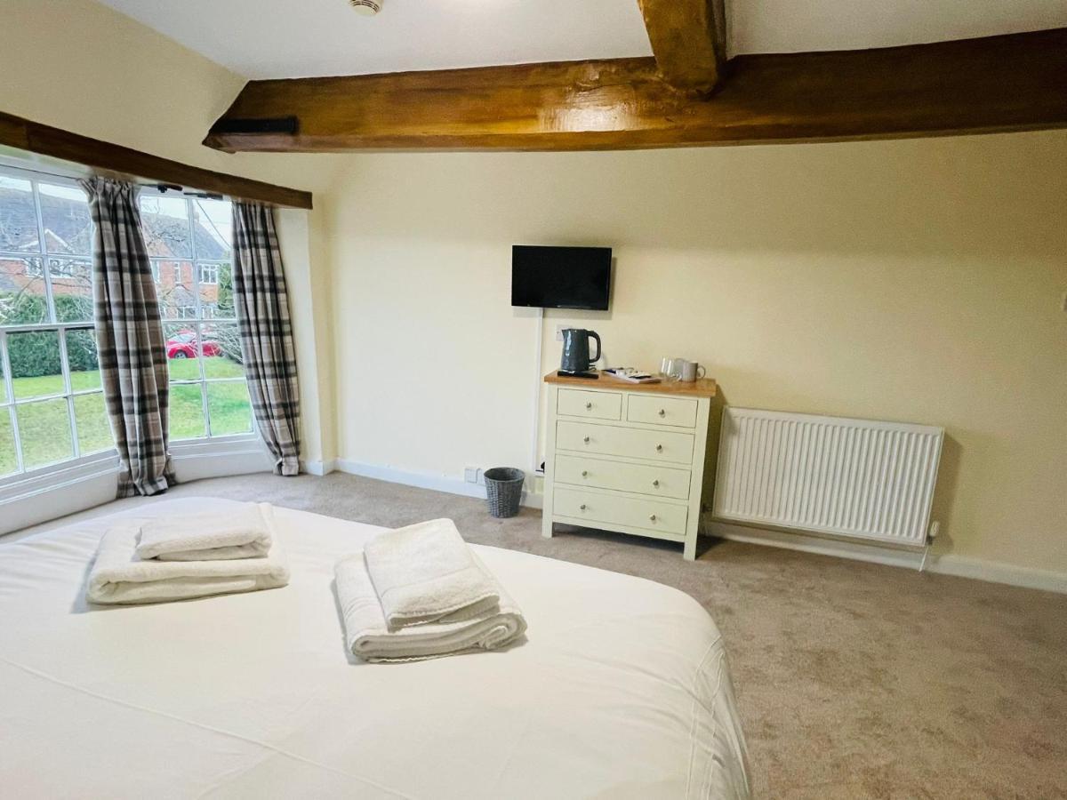 Отель The Royal Oak Bredon Экстерьер фото